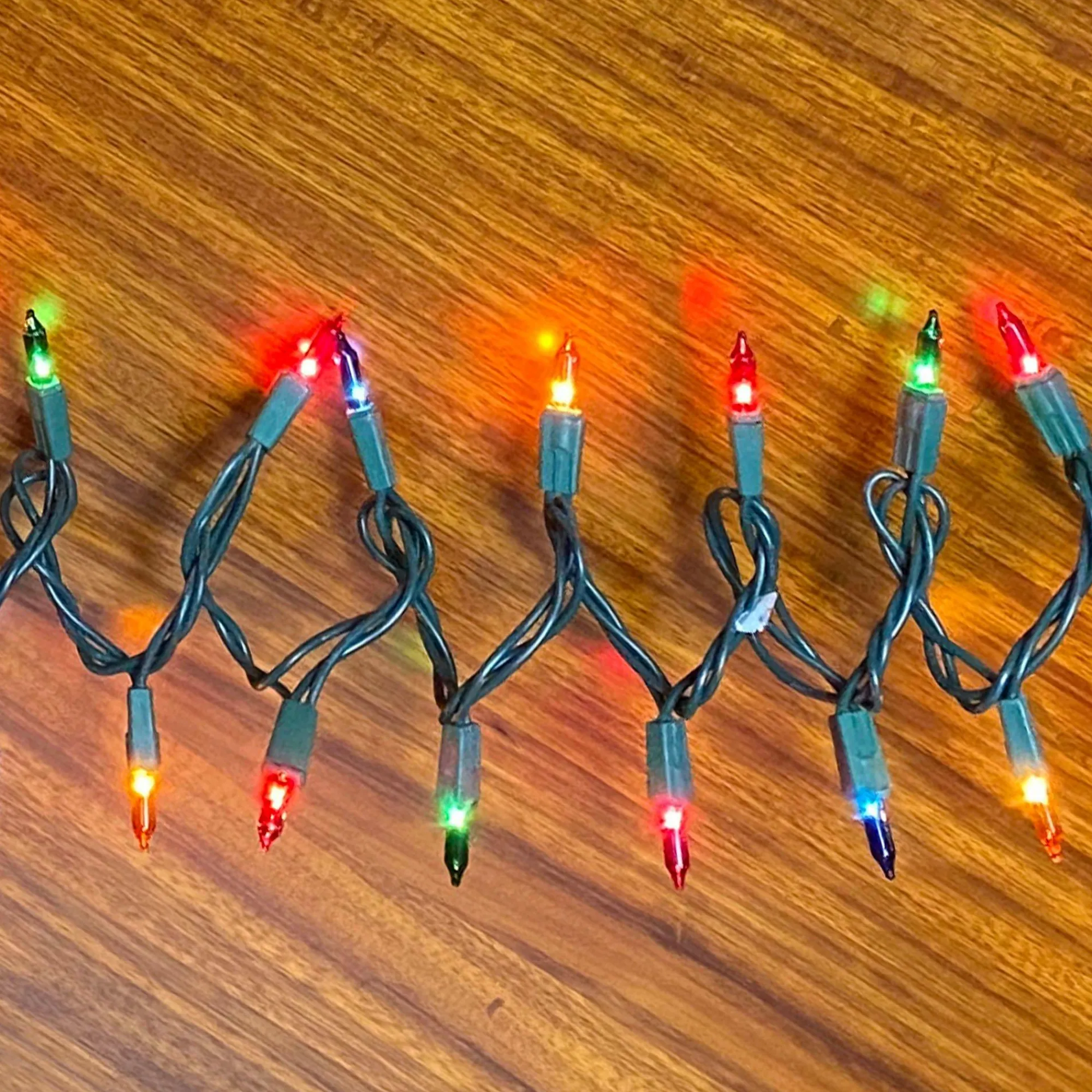 Party City Strobe Lights & Black Lights|Multicolor Incandescent String Lights, 100 Mini Bulbs, 21Ft